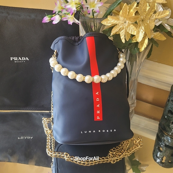 Prada - Picture 8 of 16